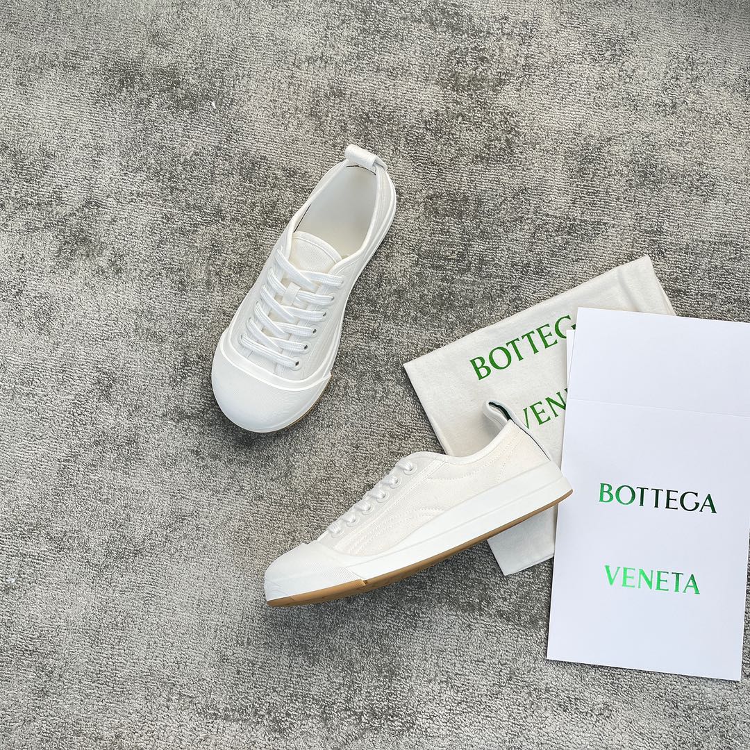 Bottegavenet*a white shoes