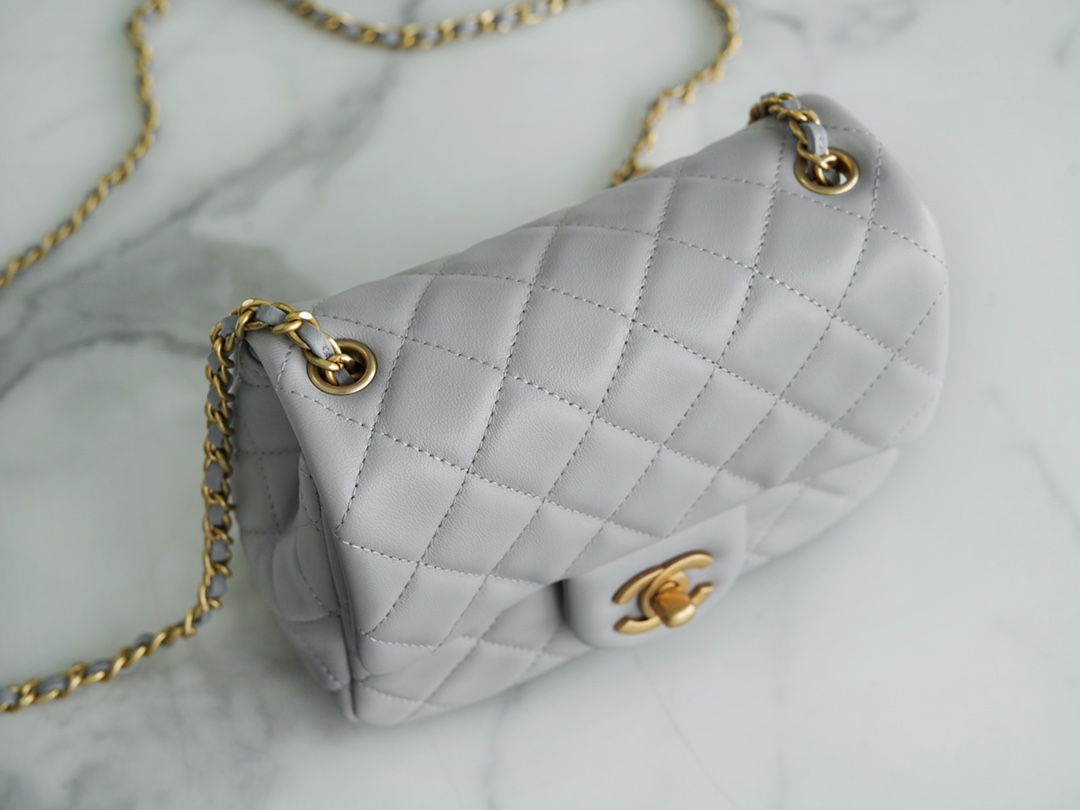 𝗖𝗛𝗔𝗘𝗡𝗟✦ 𝐂𝐅Metal Ball Fang Fatty Light Gray