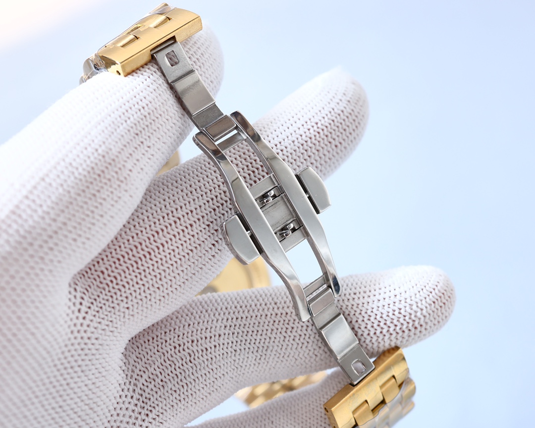 IWC- Universal Portuguese Upgraded Automatic with Original 9015® Movement