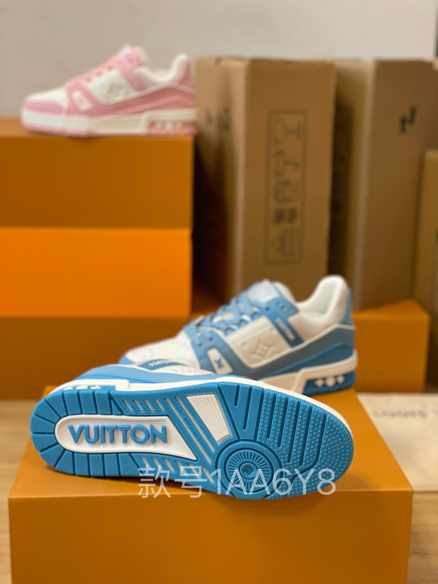 Louis Vuitton Trainer couple style 1AA6Y8