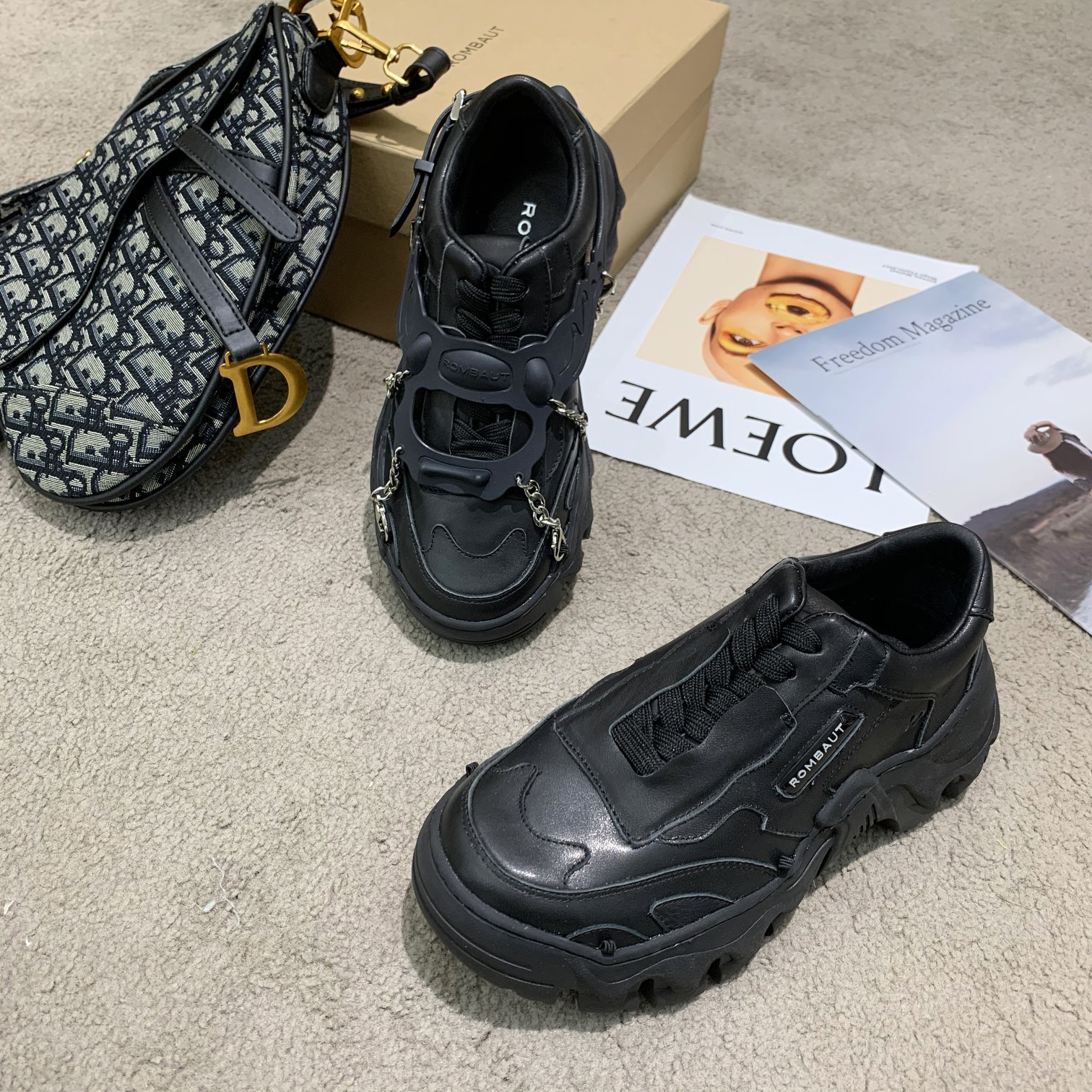 𝐑𝐨𝐫𝐧𝐧𝐢𝐢 ｜2020FW new sneakers upper with silk cowhide upper Sheepskin lining