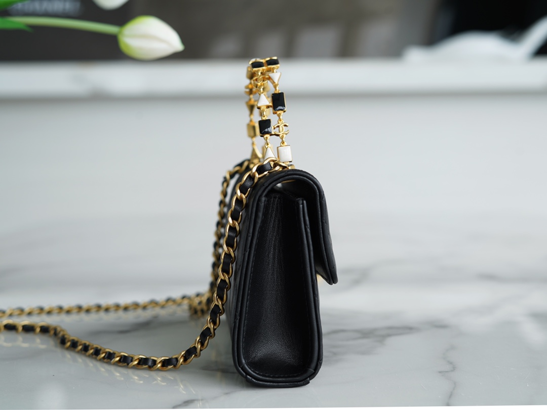 𝗖𝗛𝗔𝗡𝗘𝗟✦ Italy 🇮🇹 [Box] Original Open Department Lambskin 22B Enamel Buckle Kelly Large Black Gold