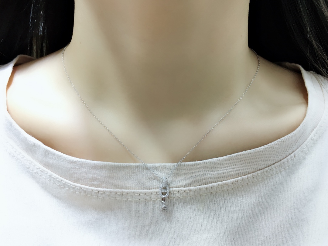 Hermes necklace