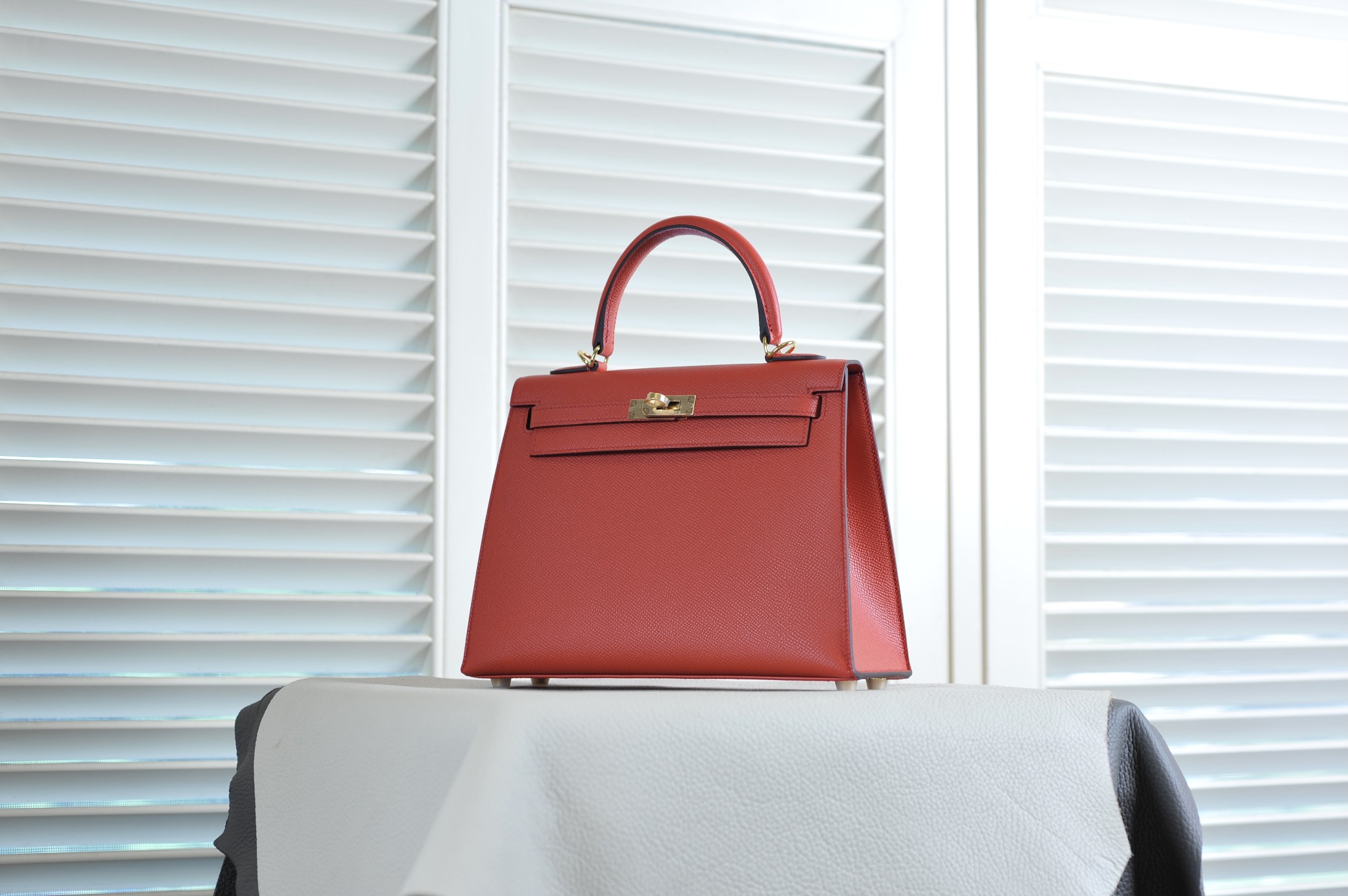 Kelly 25 heart red gold buckle epsom leather