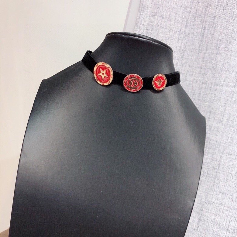 Dior necklace