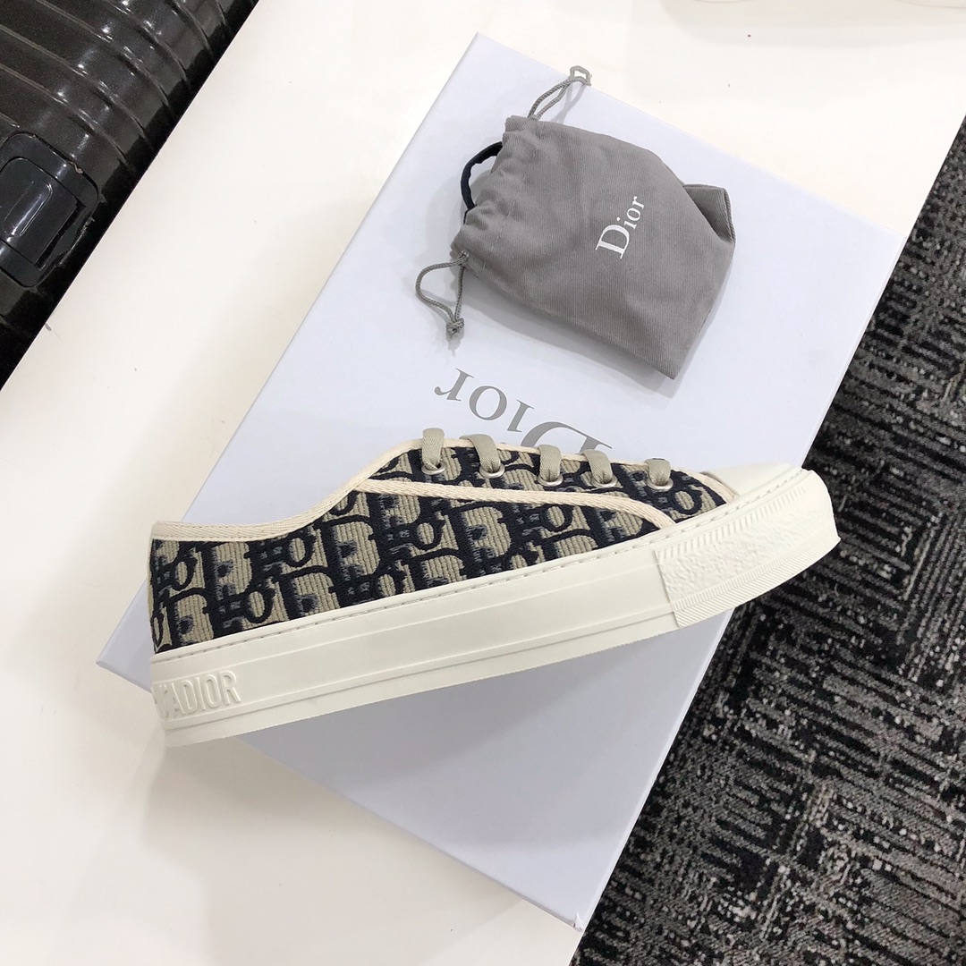 DIOR Antique Collection Blue letters Full electric embroidery Water-dyed sheepskin lining Private moulded outsole