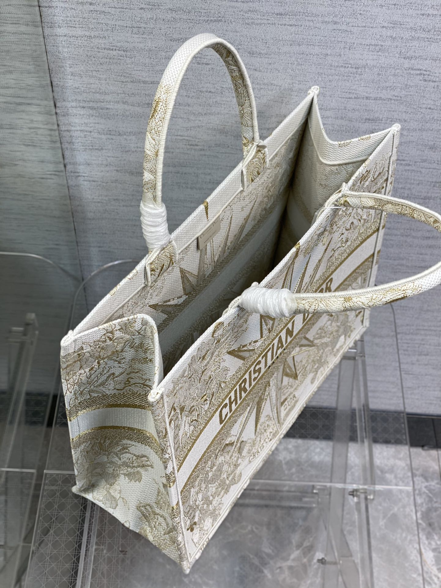 DIOR TOTE Gold Christmas Gold Line Stargazer