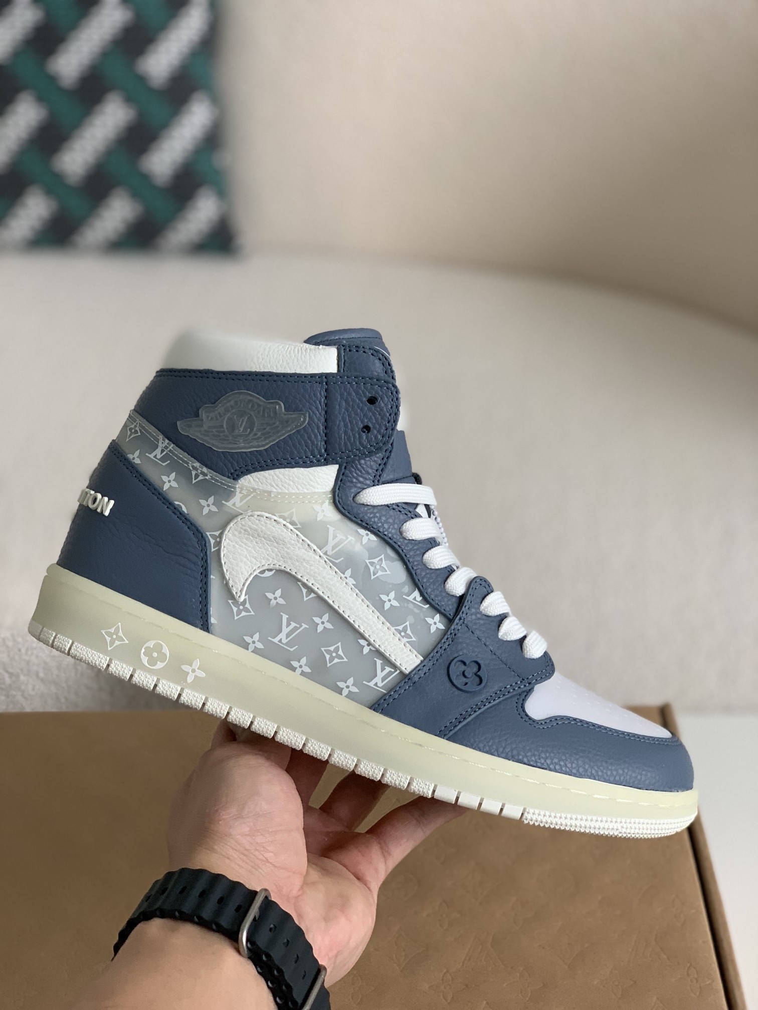Louis Vuitton x Nike Air Jorda 1 High AJ1 Sneakers