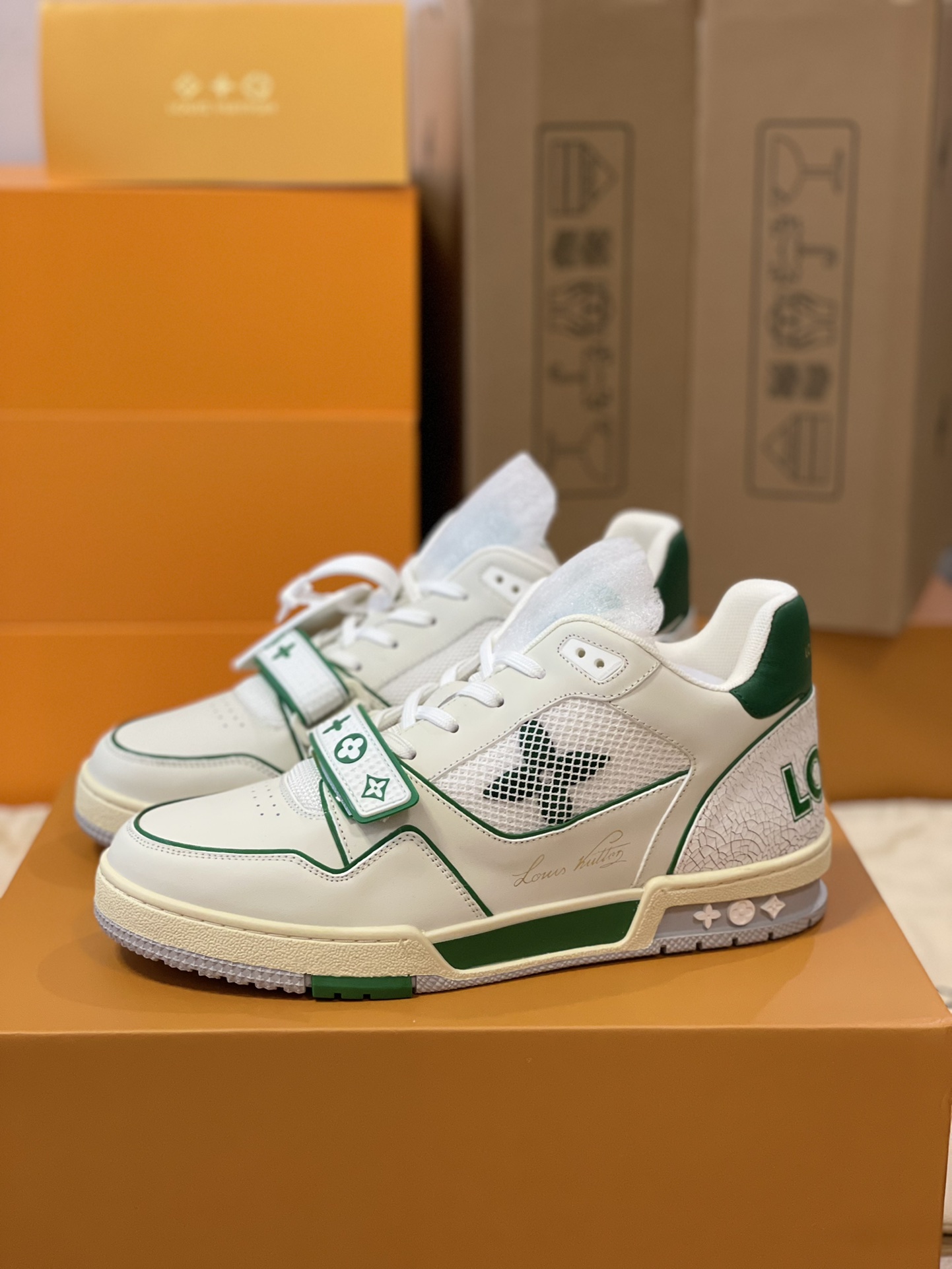 Louis Vuitton Trainer Couples Style 1A98UX