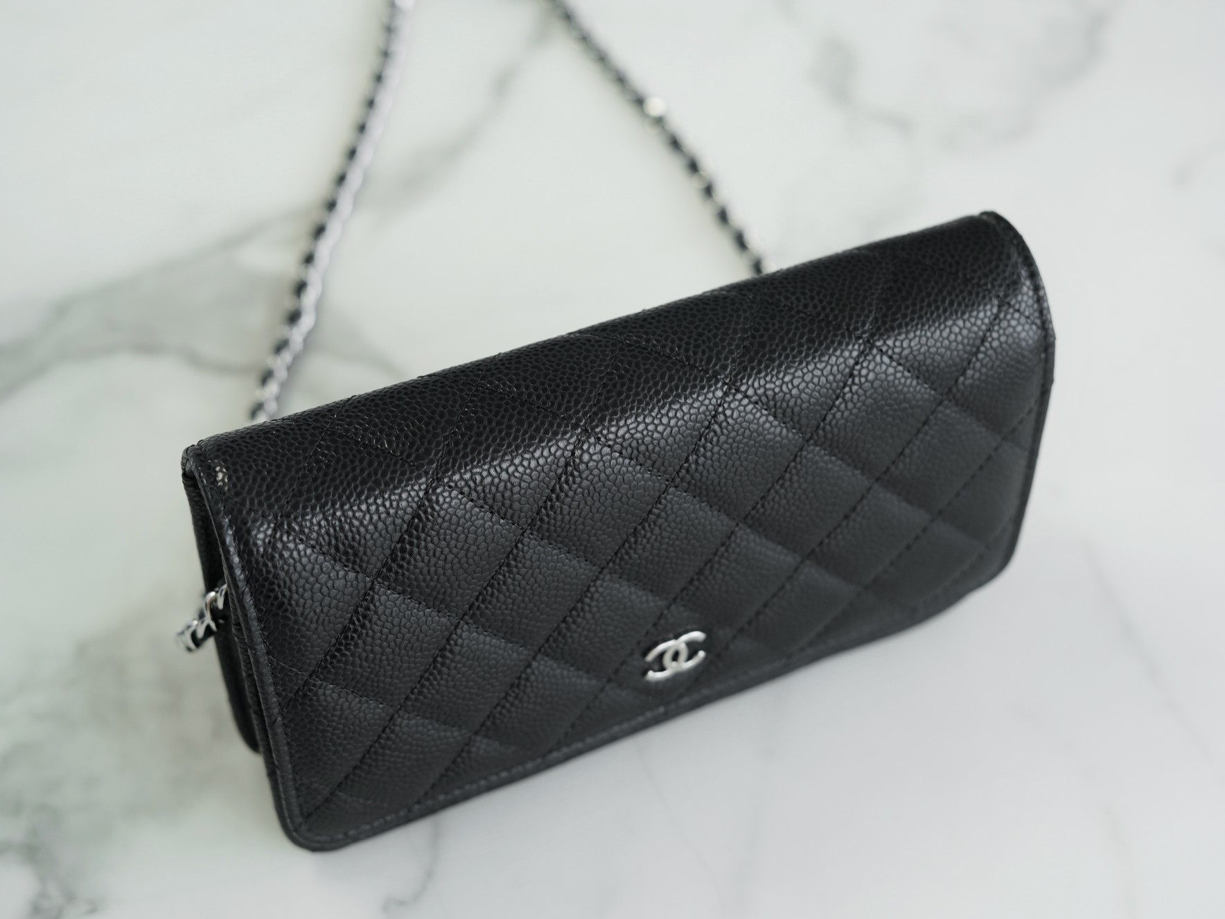 CHANEL 𝑾𝒐𝒄 Hairy Bag Entry Classic 𝑾𝒐𝒄𝒄 (Magnetic Closure) Black Bull Silver