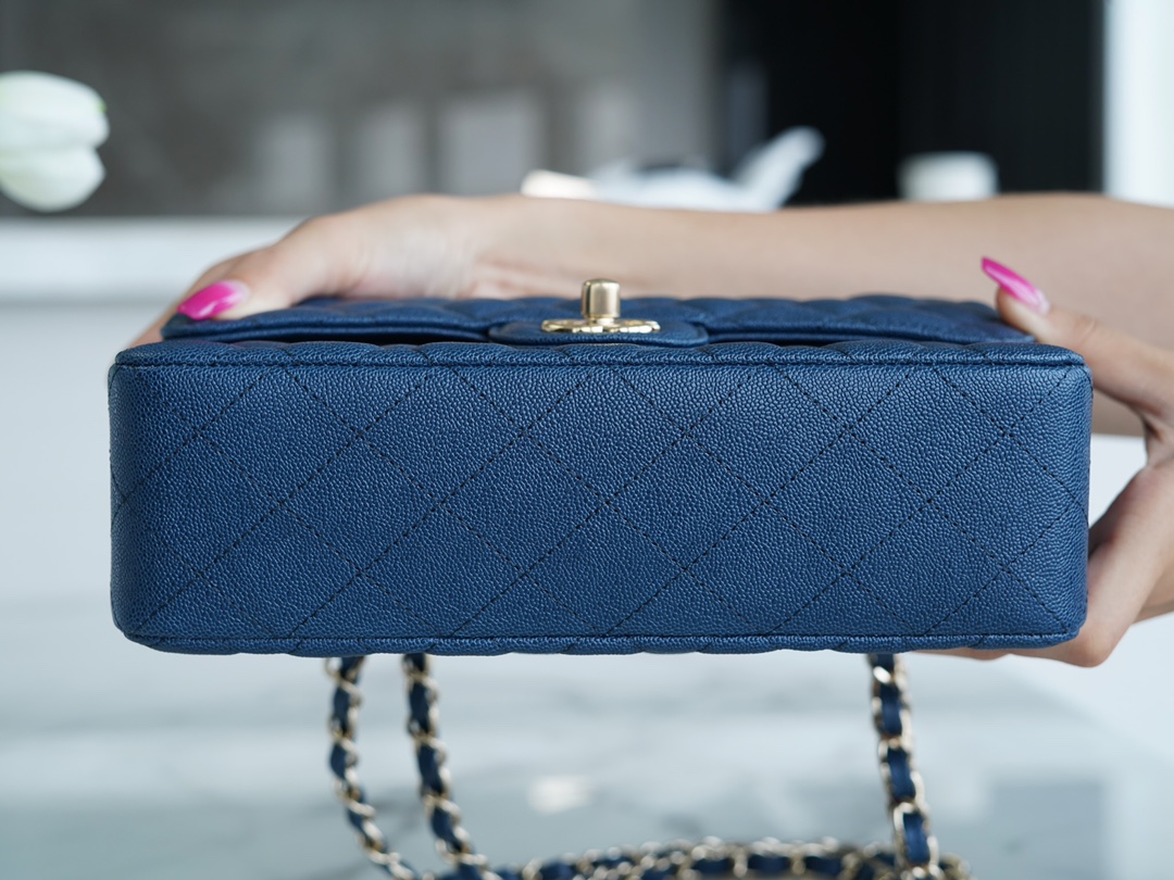 𝐂𝐇𝐀𝐍𝐄𝐋 Classic Flap washed cowhide is made from the most delicate newborn calves washed fetal cow small light blue 🌊