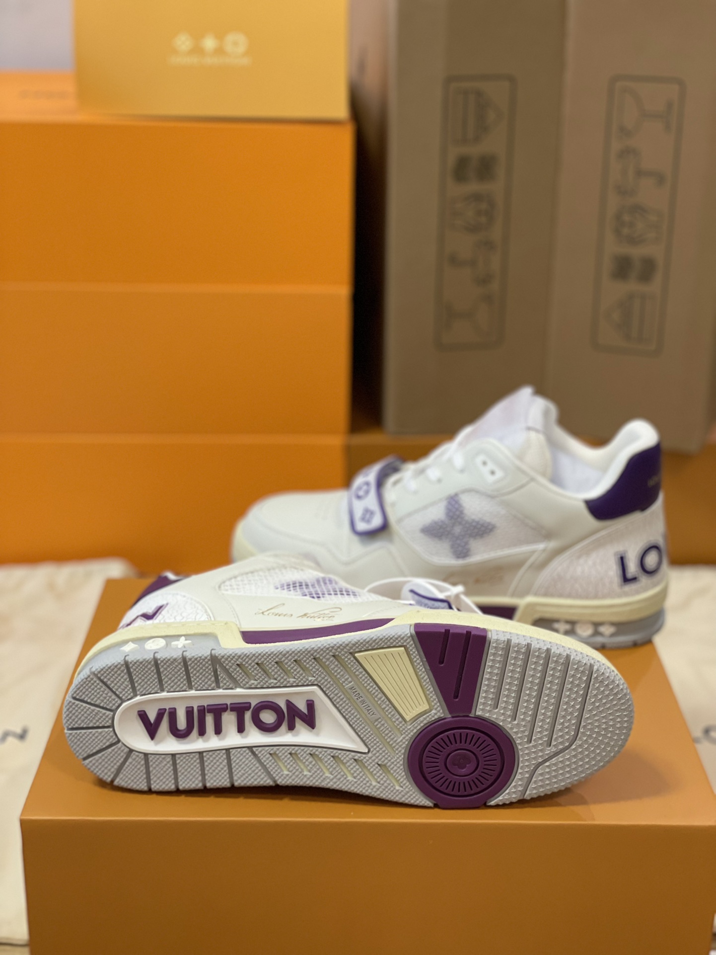 Louis Vuitton Trainer Couples Style 1A98UX