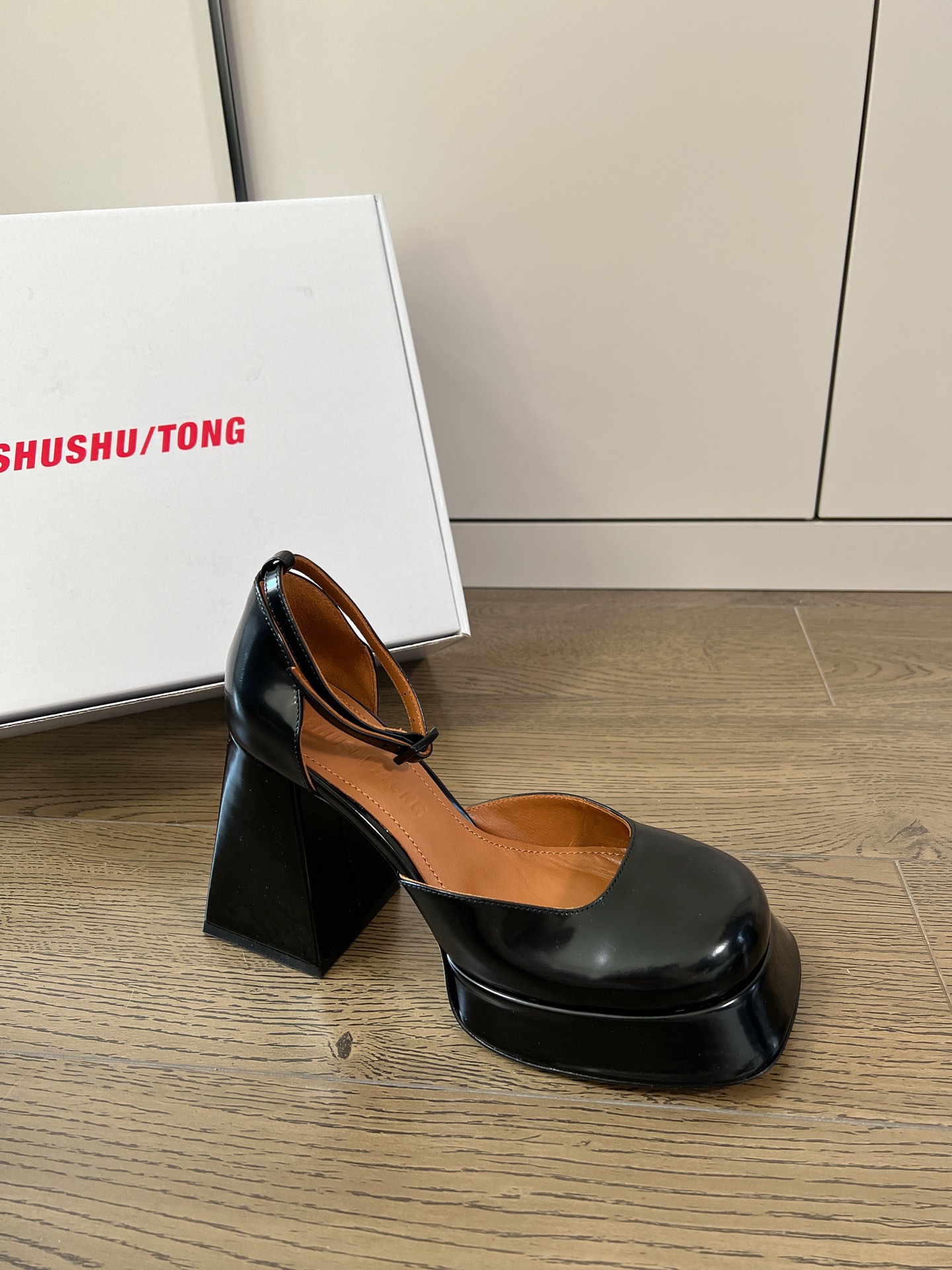 𝐒𝐇𝐔𝐒𝐇𝐔𝐓𝐎𝐍𝐆｜𝟐𝟎𝟐𝟑/𝐒𝐒 𝐧𝐞𝐰 Exclusive niche SHUSHU/TONG 23/thick bottom Mary Jane