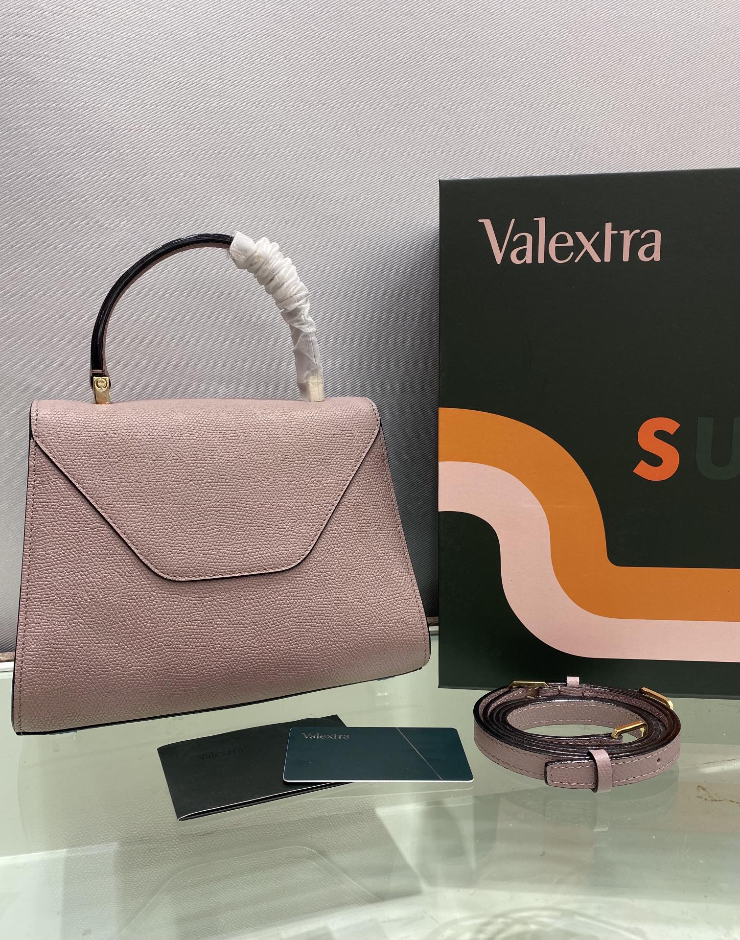 VALEXTRA Valextra