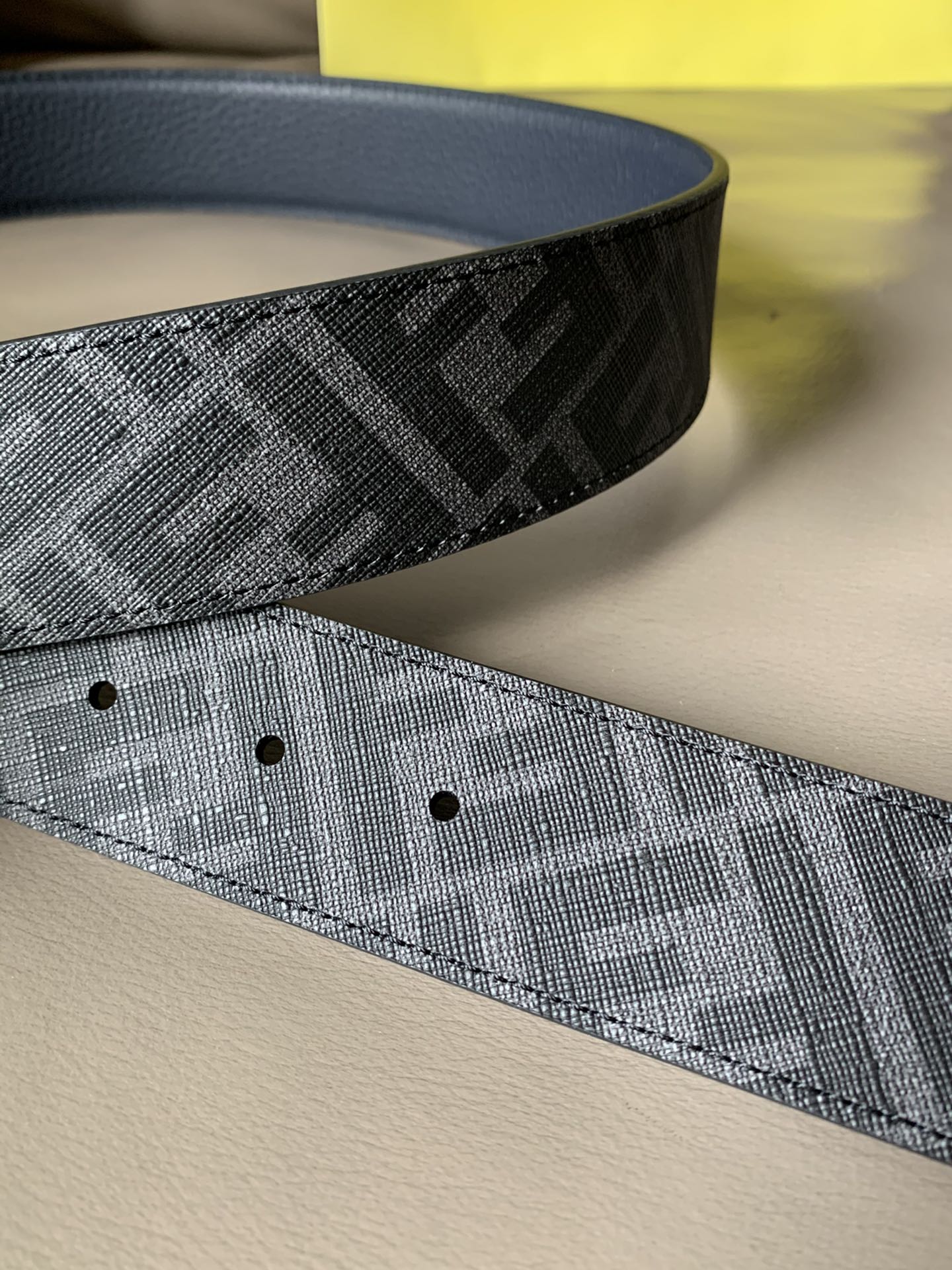 FENDI men's casual reversible belt
