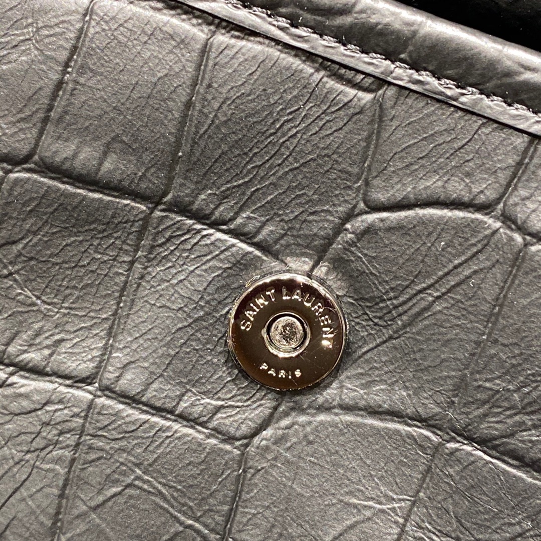 SAINT LAURENT 𝒏𝒊𝒌𝒊  𝒃𝒂𝒃𝒚 𝟮𝟮𝒄𝒎 #533037 New matte E original leather.jd