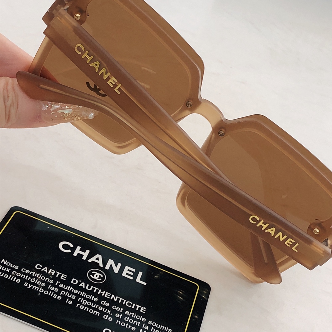 Chanel   CH7752