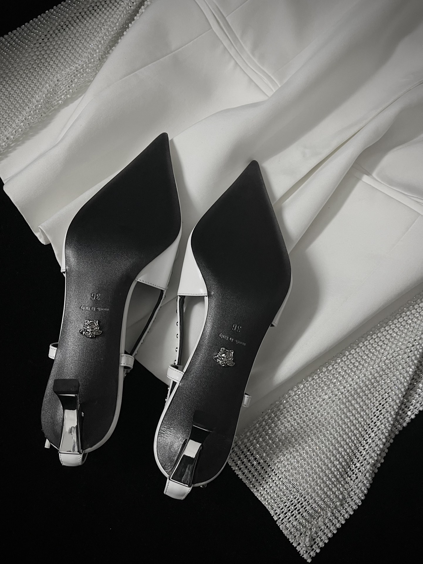 𝐕𝐞𝐫𝐬𝐚𝐜𝐞｜𝟐𝟎𝟐𝟐/𝐒𝐒 𝐧𝐞𝐰 Jensa single original custom cowhide open beads imported leather outsole