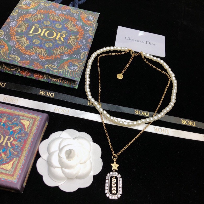 Dior necklace