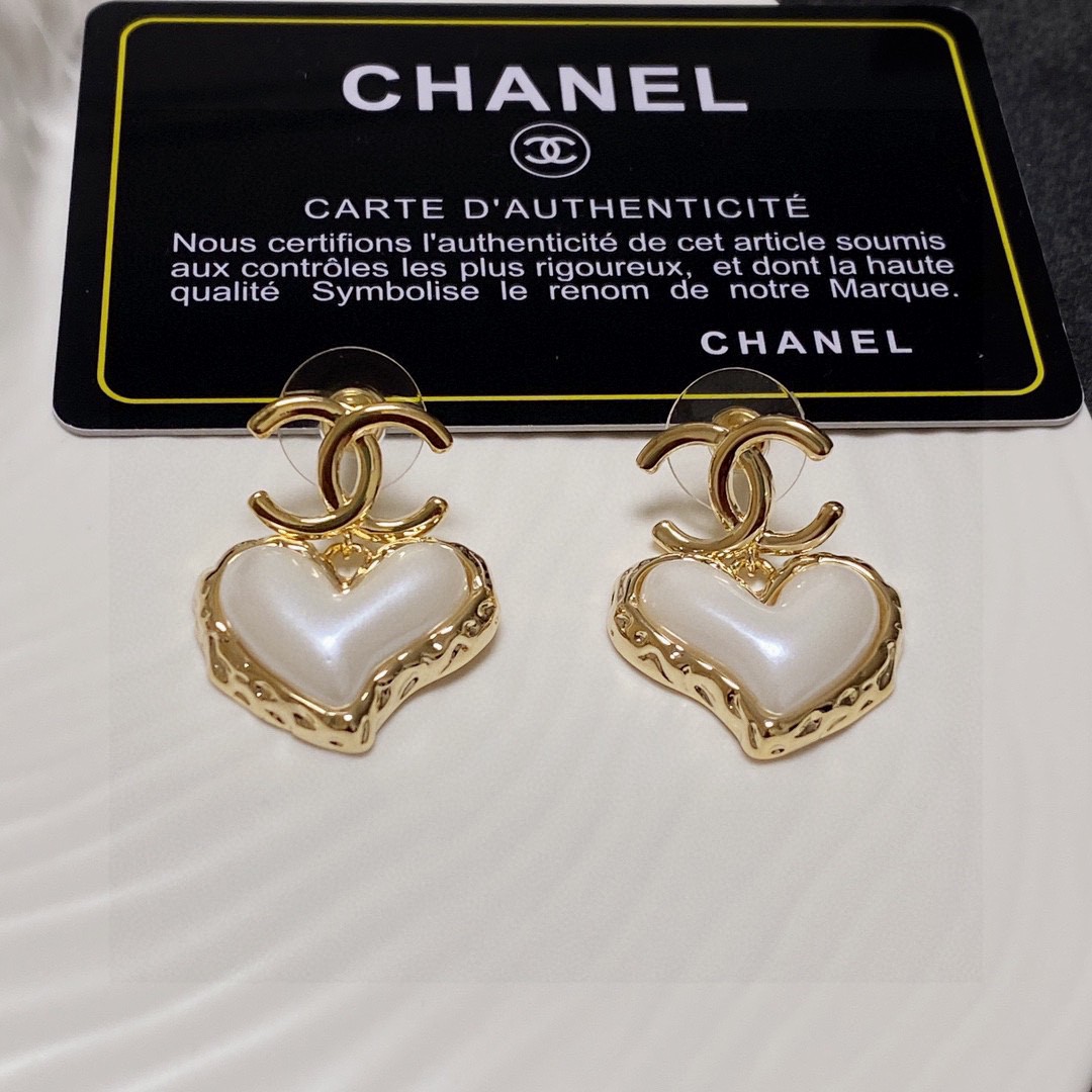 CHANEL🇫🇷Xiaoxiang earrings new style