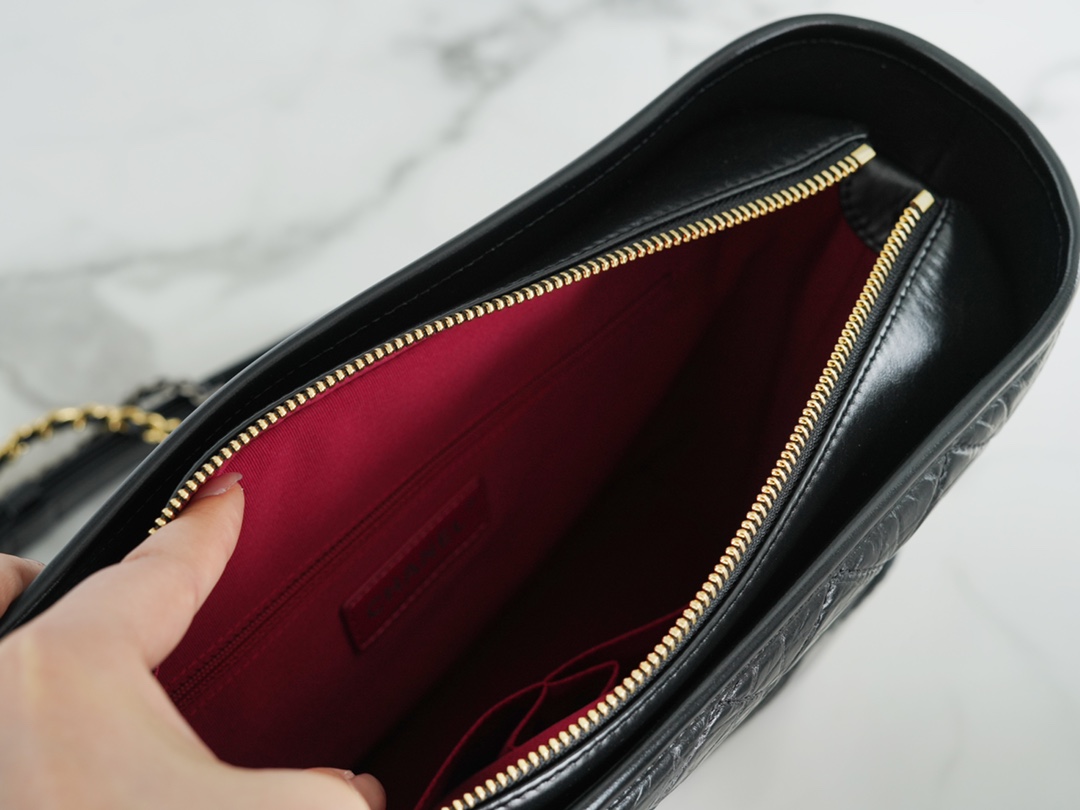 𝗖𝗵𝗮𝗻𝗲𝗹 𝗚𝗮𝗯𝗿𝗶𝗲𝗹𝗲❥ classic stray bag Italy 🇮🇹 