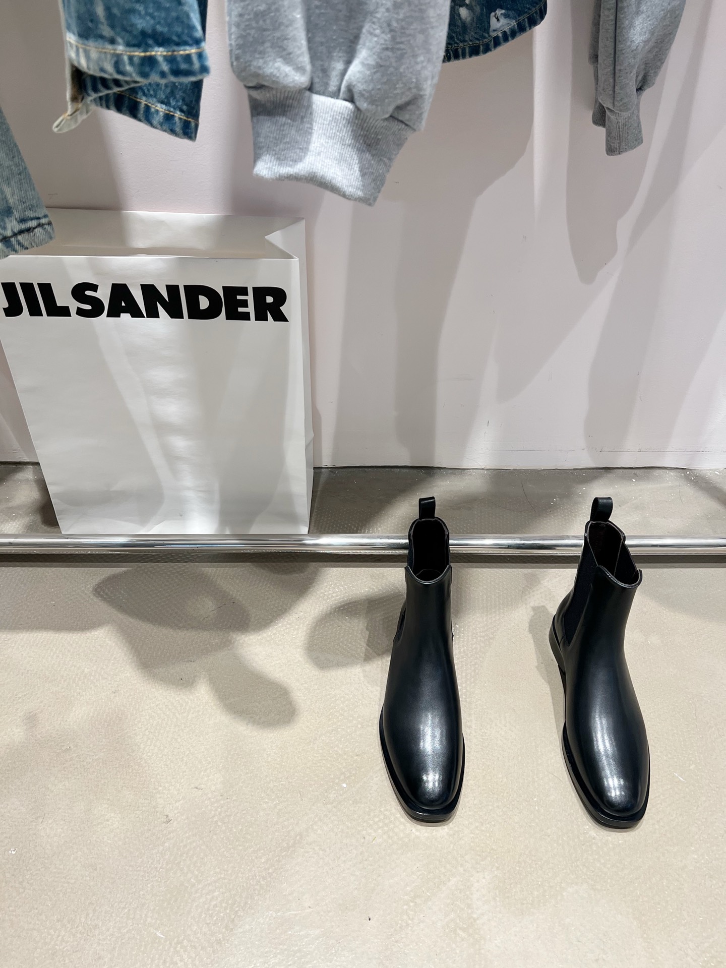 𝐓𝐇𝐄 𝐑𝐎𝐖｜𝟐𝟎𝟐𝟐/𝐒𝐒 𝐧𝐞𝐰 Top version Chelsea boots Simple and fashionable Original open model outsole