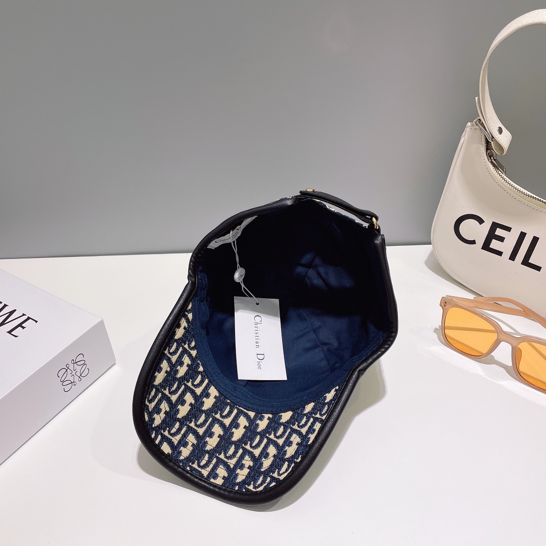 Dior (Dior) new original single embroidery baseball cap