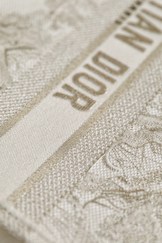 DIOR TOTE Metallic Wire Tiger