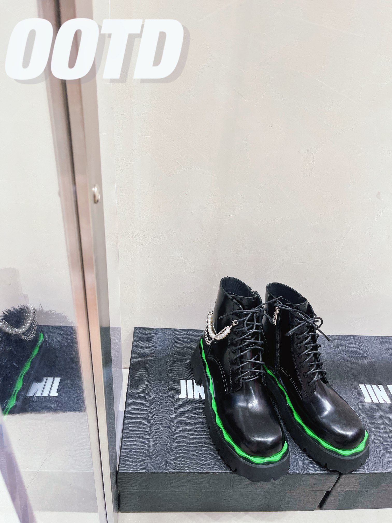 SugarSu | 𝟐𝟎𝟐𝟏/𝐒𝐒 𝐧𝐞𝐰 21AW LOOKBOOK featuring pink and purple scenes