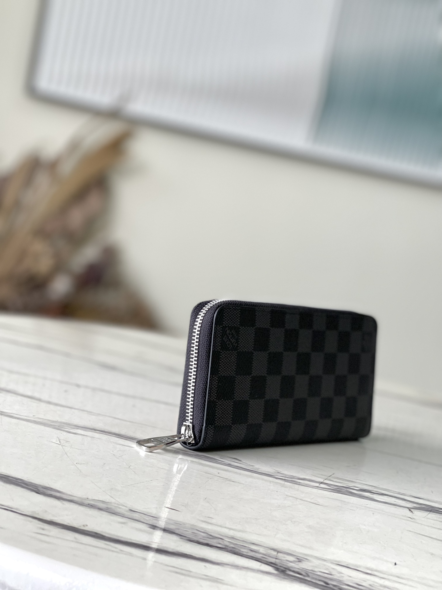 𝐋𝐎𝐔𝐈𝐒 𝐕𝐔𝐈𝐓𝐓𝐎𝐍    N63095