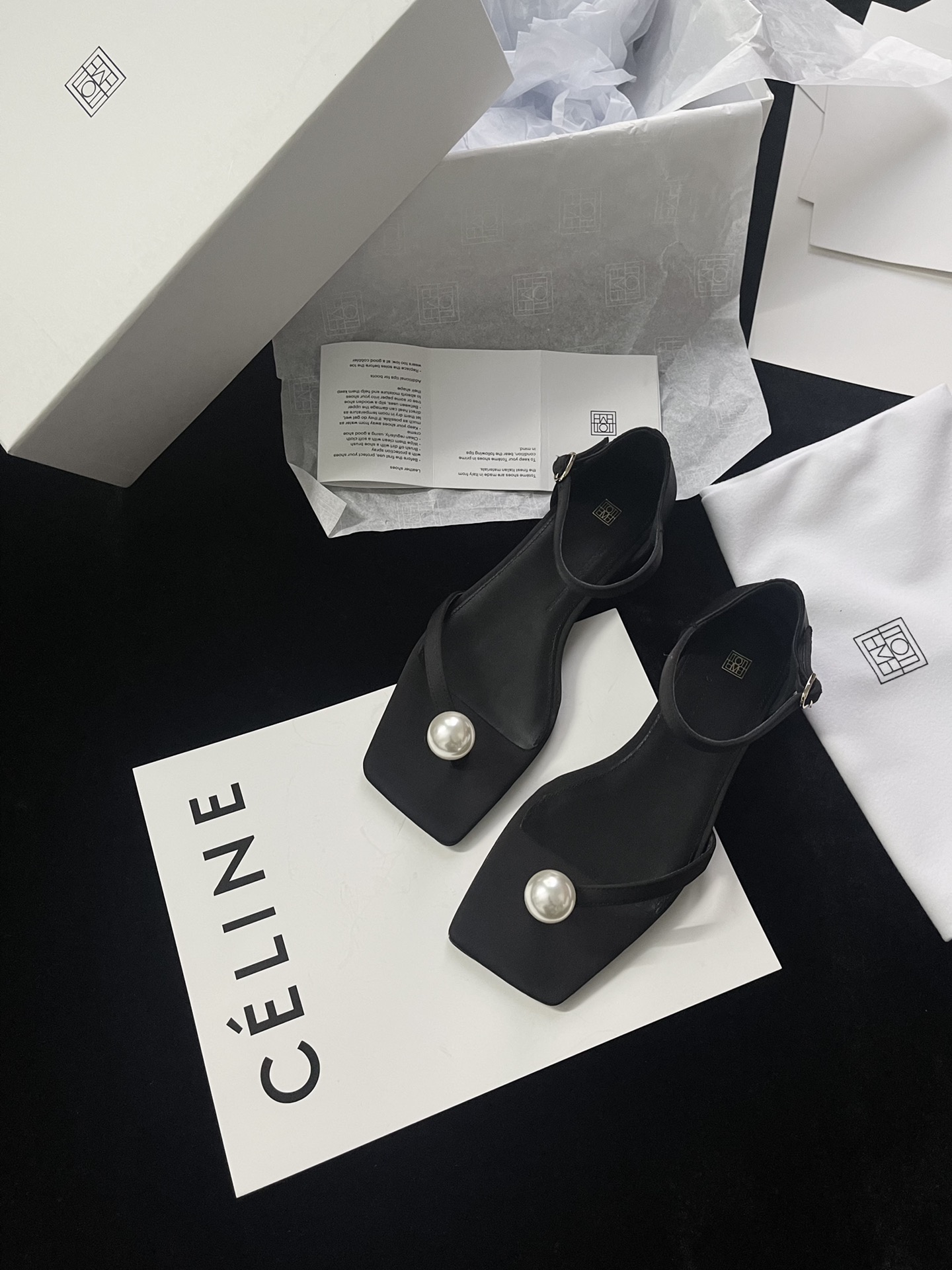 𝐓𝐨𝐭𝐞𝐦𝐞｜𝟐𝟎𝟐𝟑/𝐒𝐒 𝐧𝐞𝐰 The best-looking pearl sandals of the year ✔️ simple and elegant