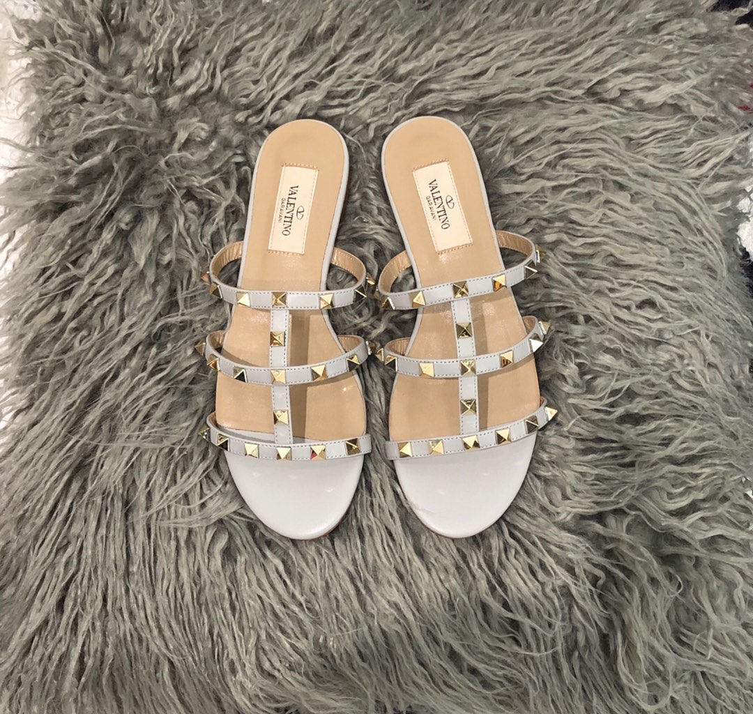 【Valentino】Valentino Top Edition Matte Grey 3 Strap Flat Slippers