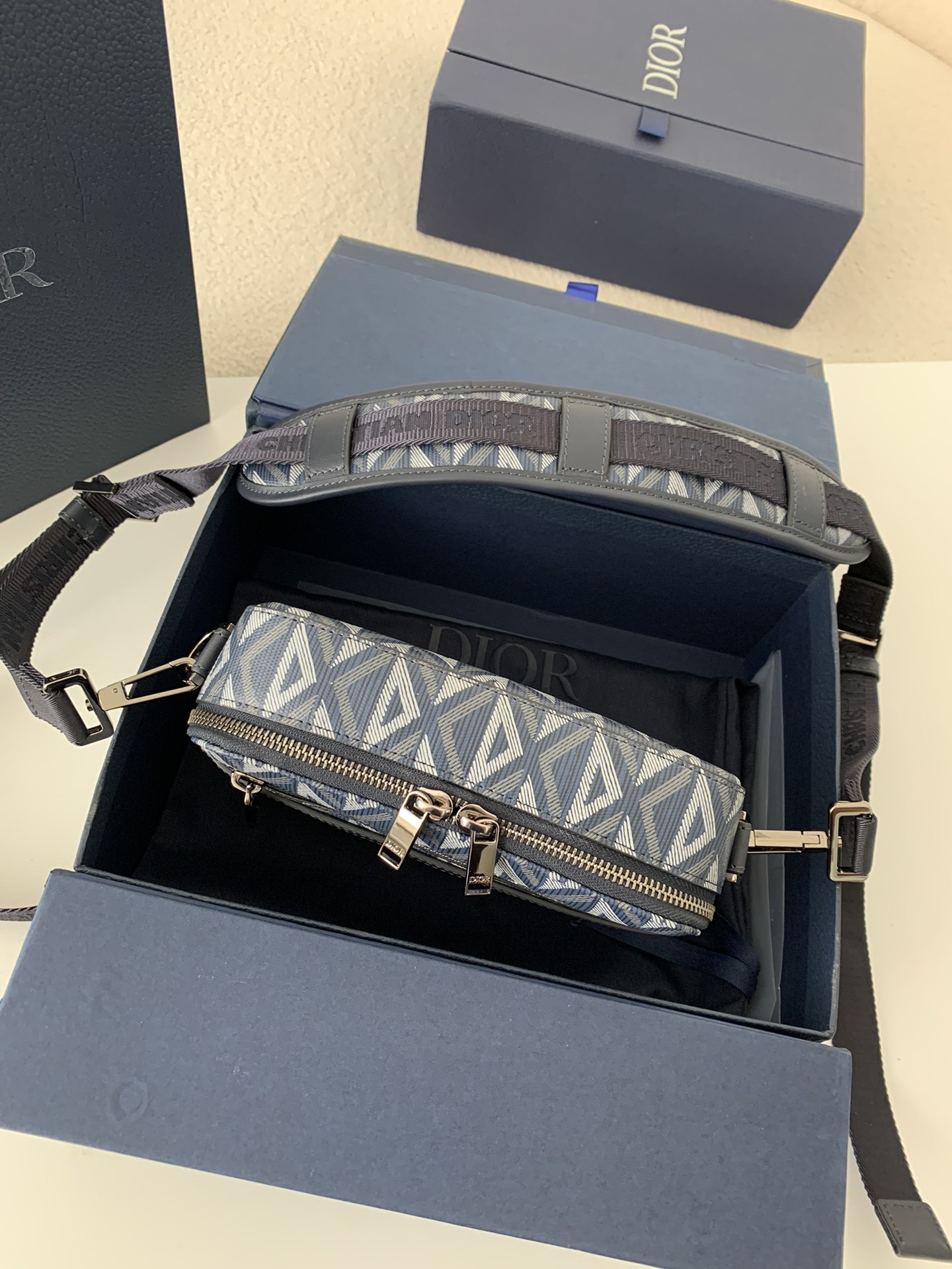 DIOR Men's SAFARI Messenger Bag, Top Quality Size: 22 * 15 * 6cm