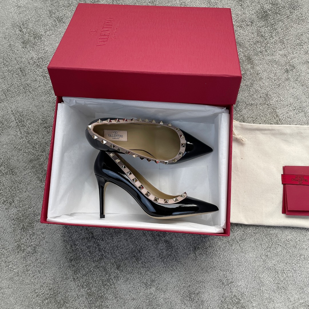 Valentino VT Collection High Heeled Single Shoes 8.5CM Patent Leather Black