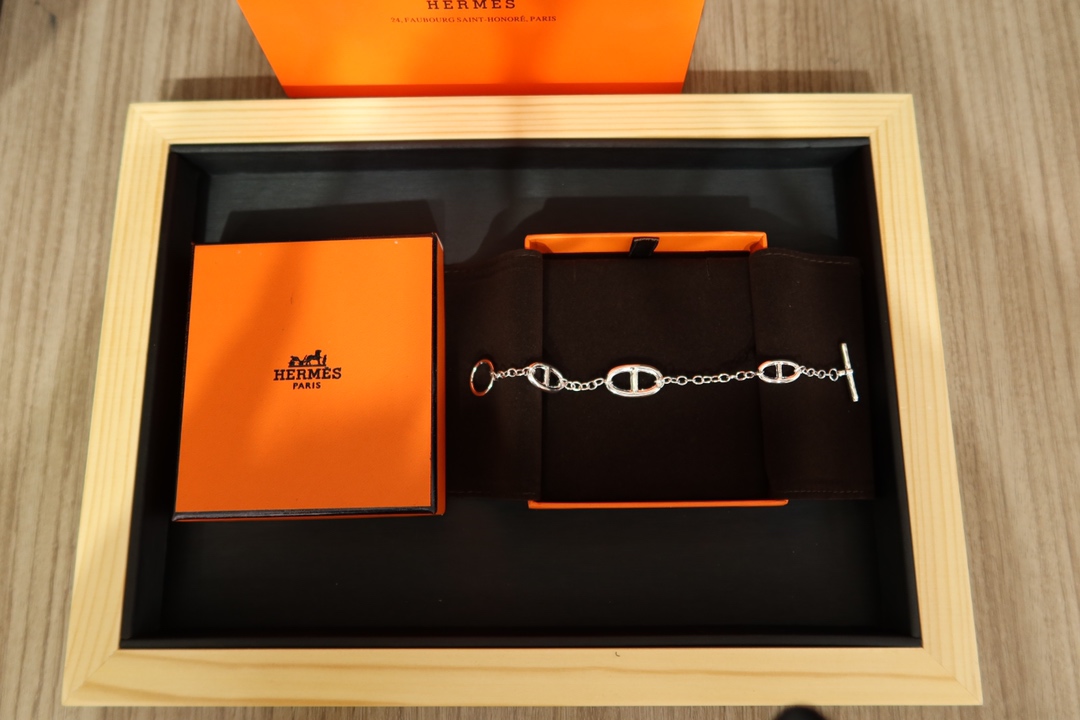 Hermes bracelet