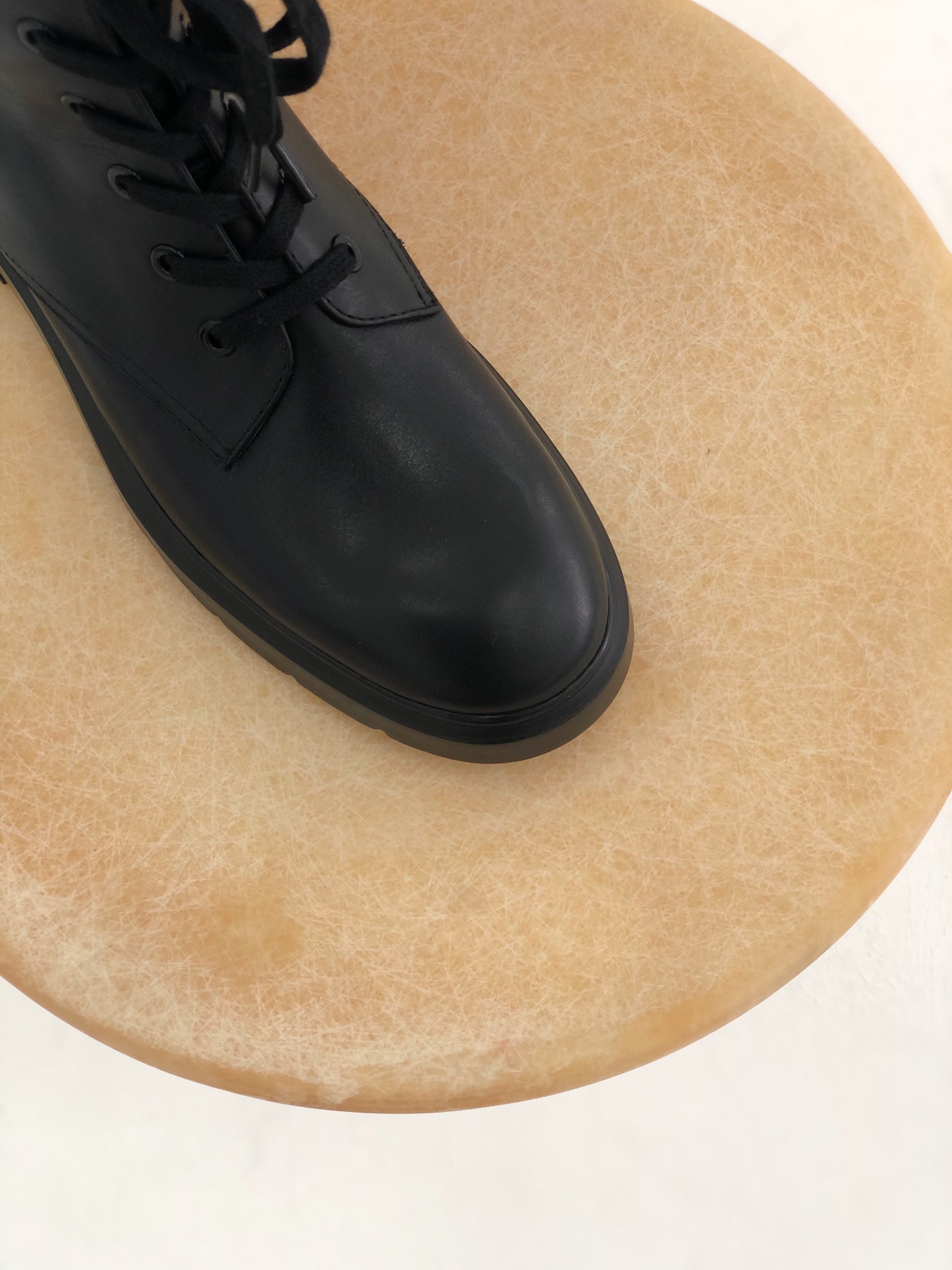 Stuart Weitzman Model: MCKENZEE Stuart Weitzman Original imported calfskin fabric