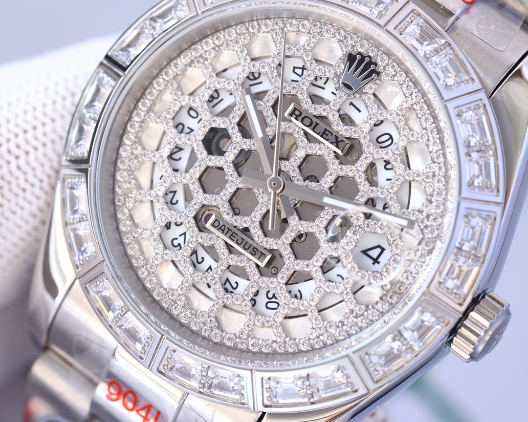 Rolex is equipped with a fully automatic 3135 imported mechanical movement