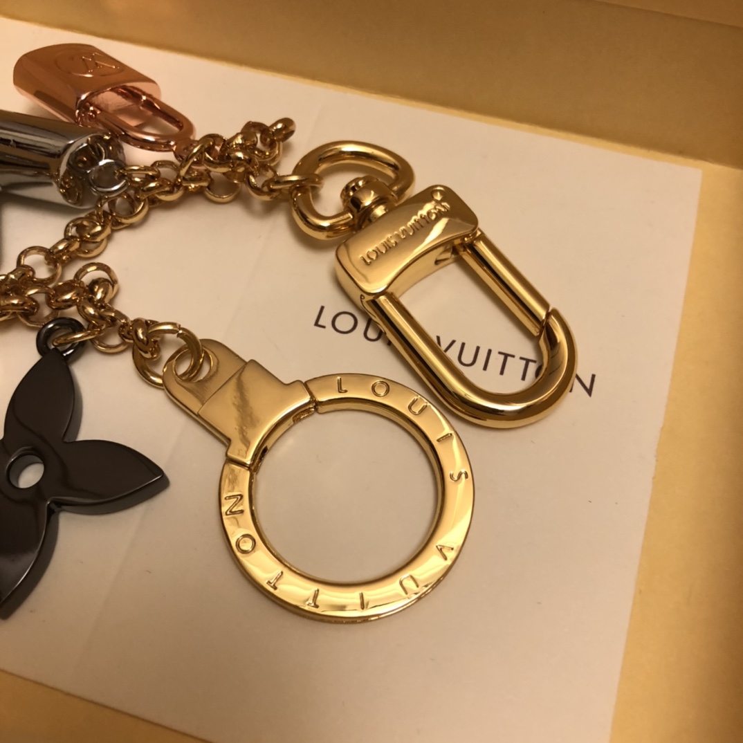 Louis Vuitton Lv Keychain Chain bag accessory