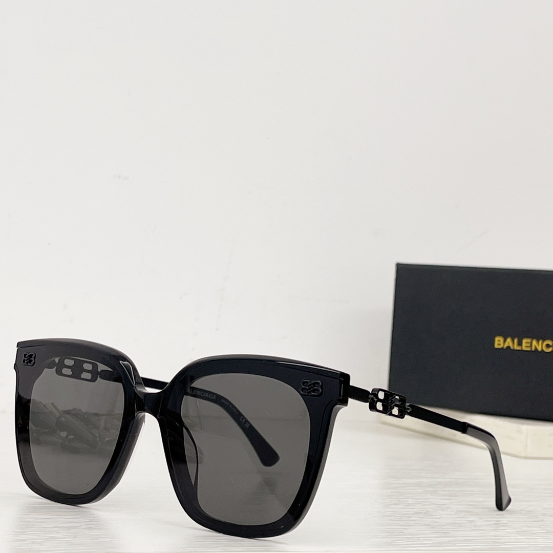 BALENCIAGE MODEL: BB0287S