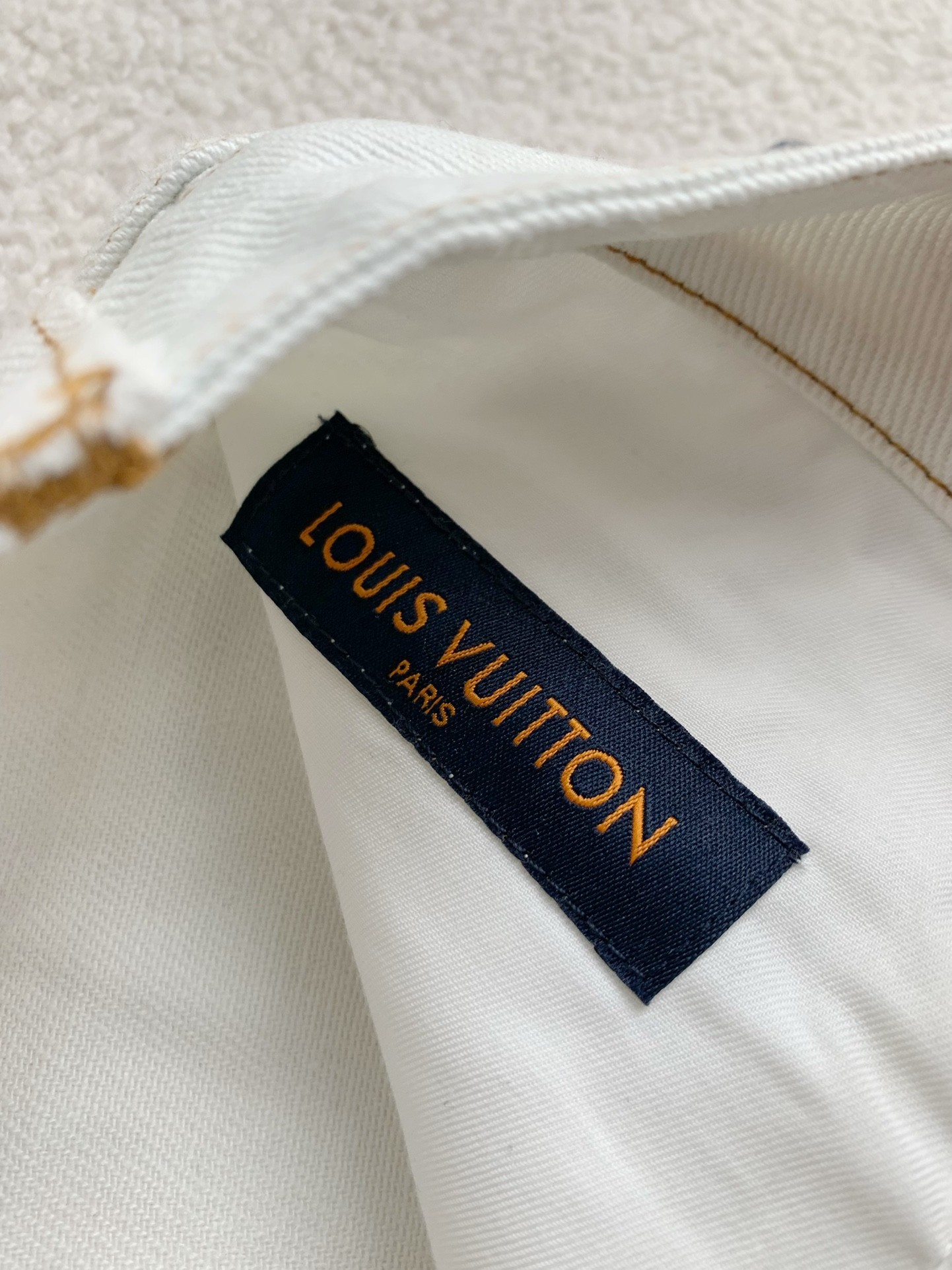 Louis Vuitton Costumes