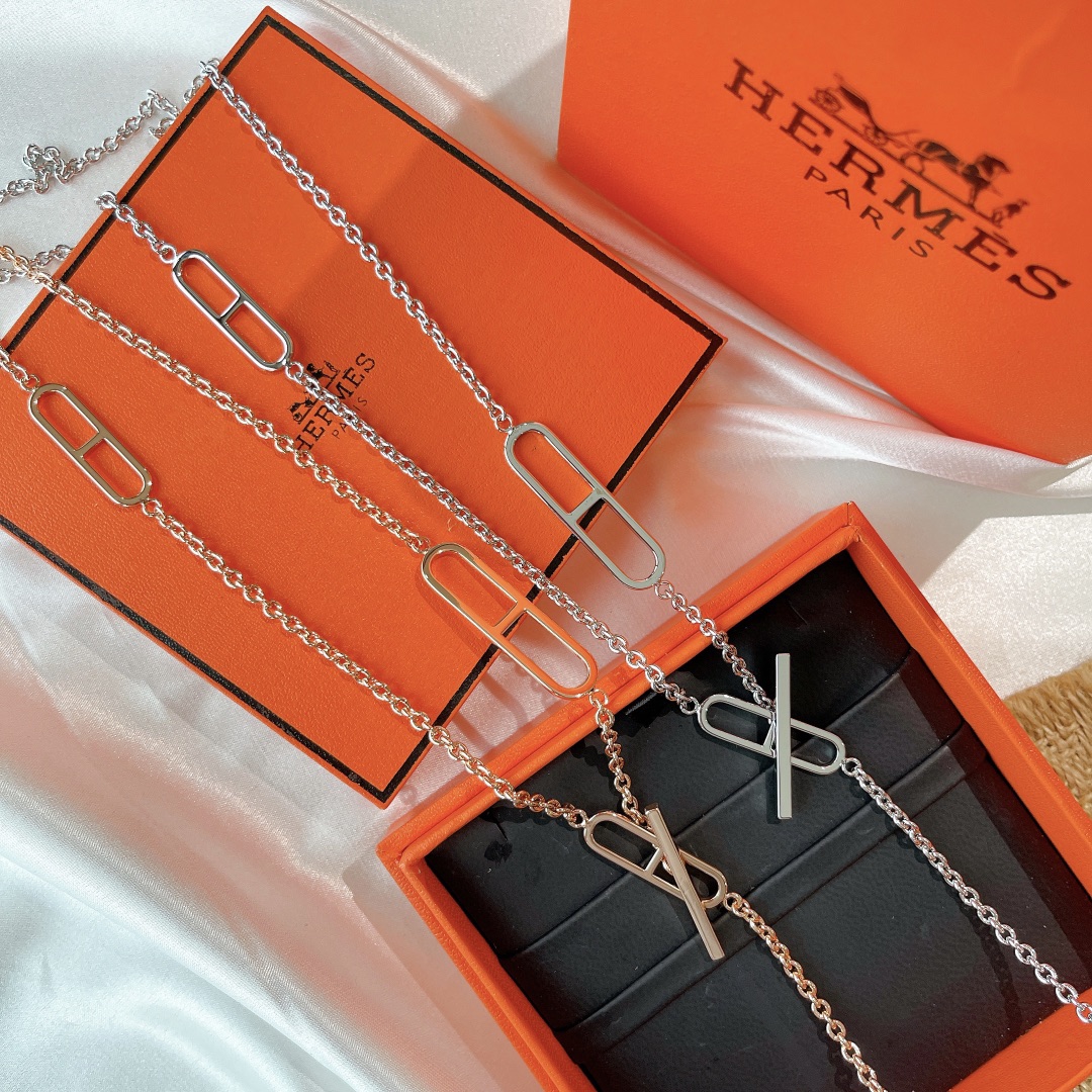 Hermes necklace