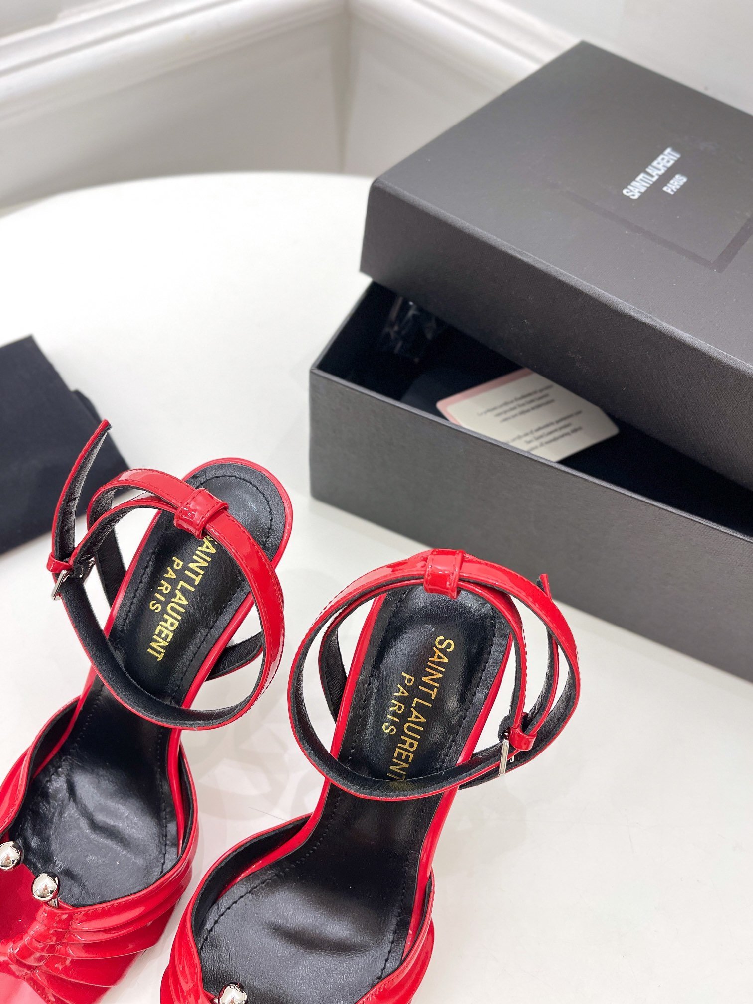 𝙎𝙖𝙞𝙣𝙩 𝙇𝙖𝙪𝙧𝙚𝙣𝙩 | 𝟐𝟎𝟐𝟏/𝐒𝐒 𝐧𝐞𝐰 YSL｜Roland 2022/fw early spring new baked high heels