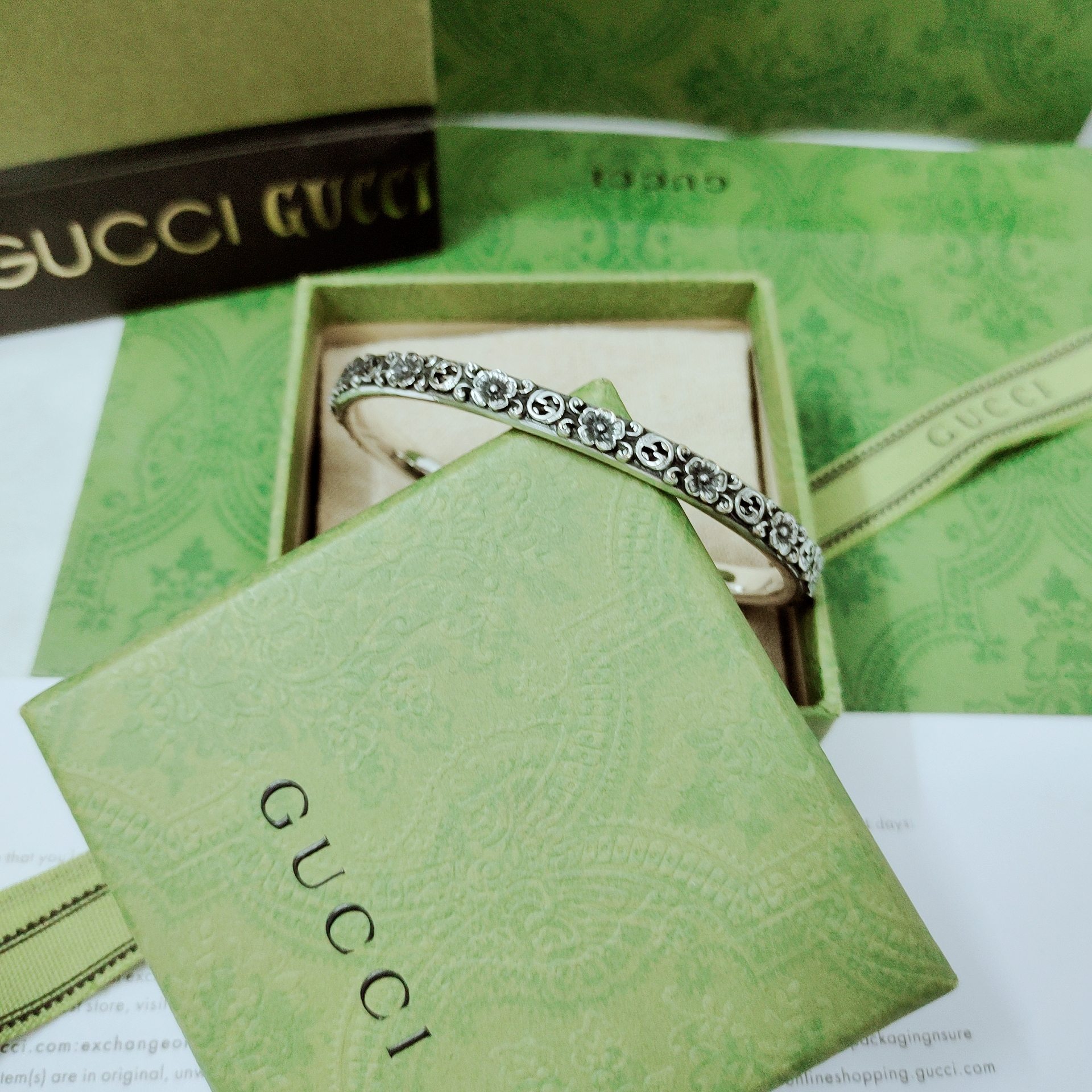 𝐆𝐮𝐜𝐜𝐢 Cosmogonie collection reinterprets interlocking G and other key graphic elements