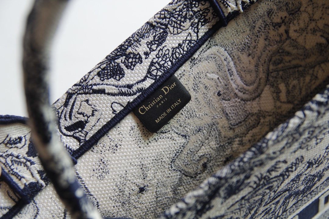 DIOR TOTE Blue Tiger