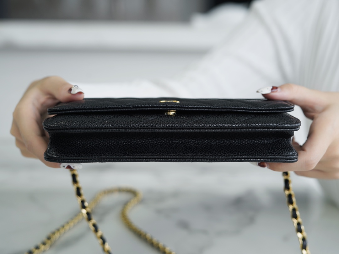 Chanel 𝑾𝒐𝒄 Lucky Bag Entry Classic 𝑾𝒐𝒄𝒄 (Magnetic Buckle) Black Bull Gold