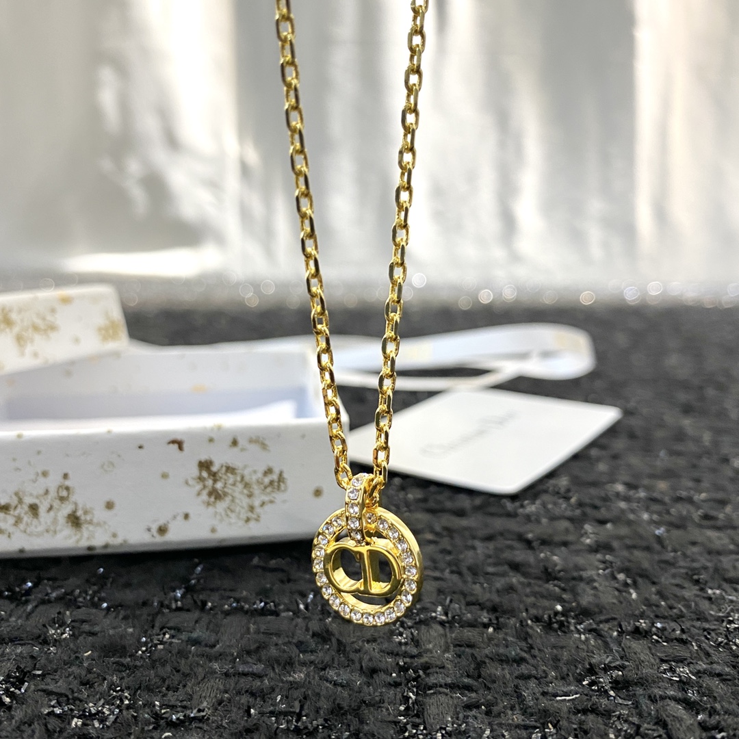 Dior necklace