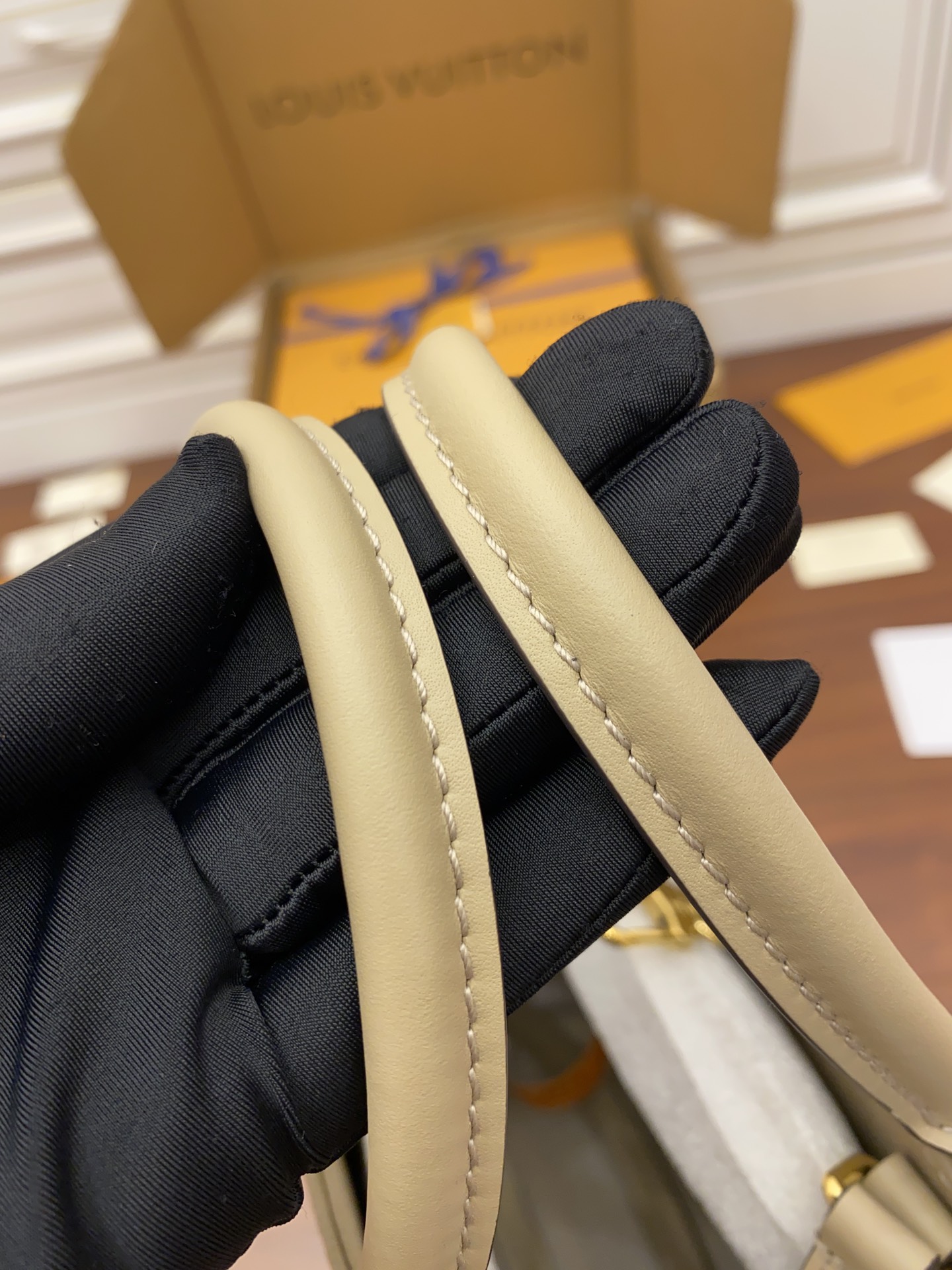 Louis Vuitton tote bag M45607