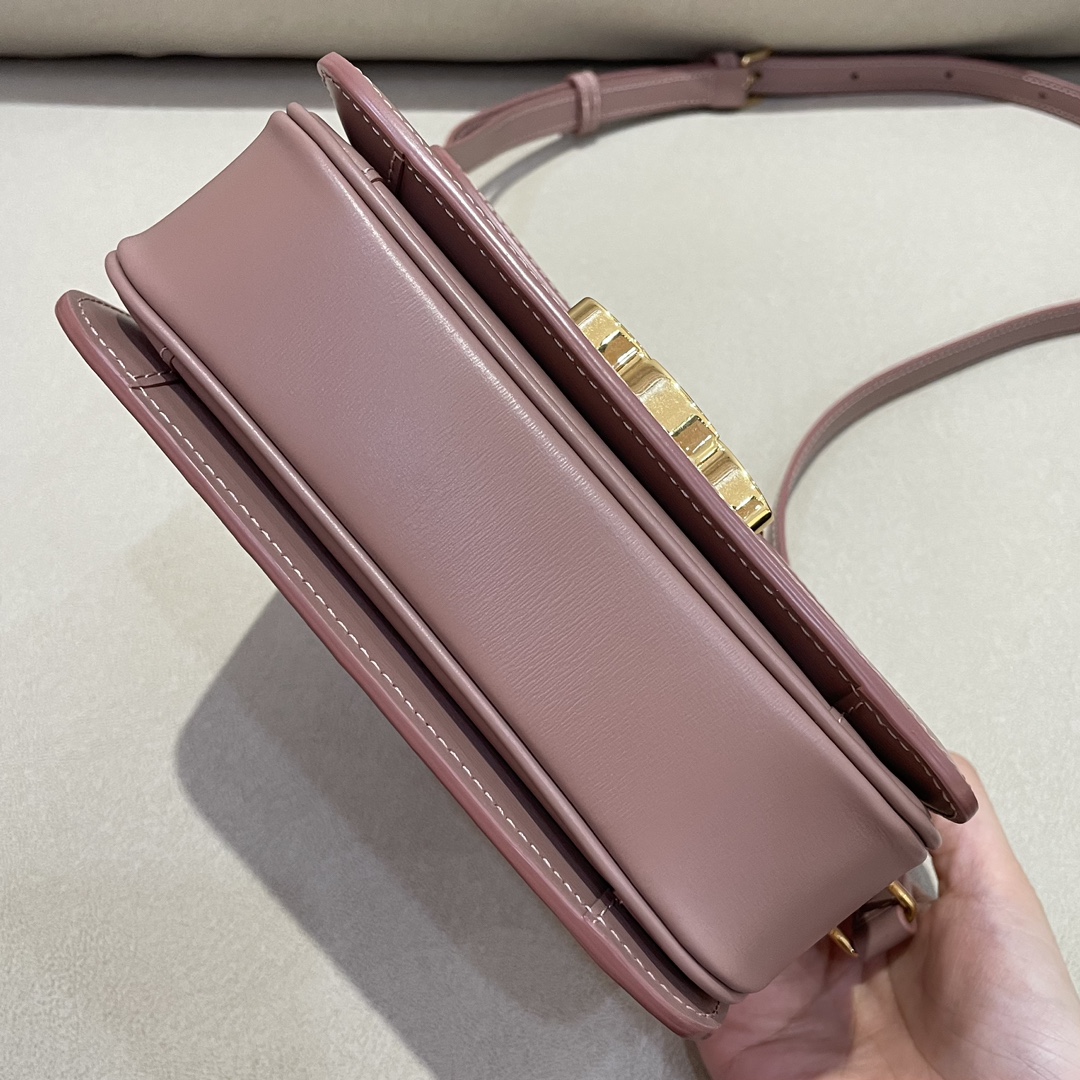 𝐂𝐞𝐥𝐢𝐧𝐞 Triomphe teen 18.5cm