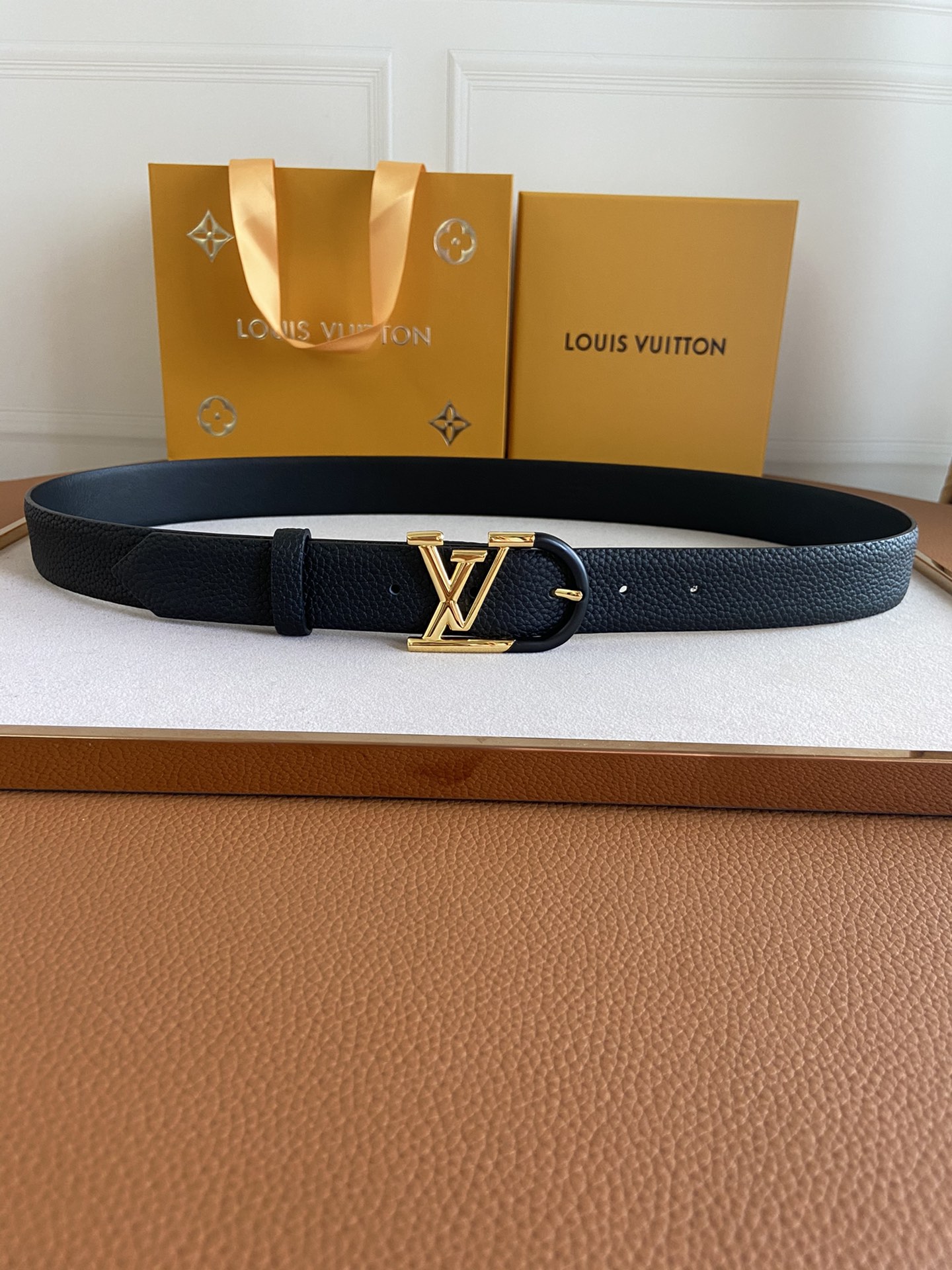 LOUIS VUITTO Essential 3.0cm Belt