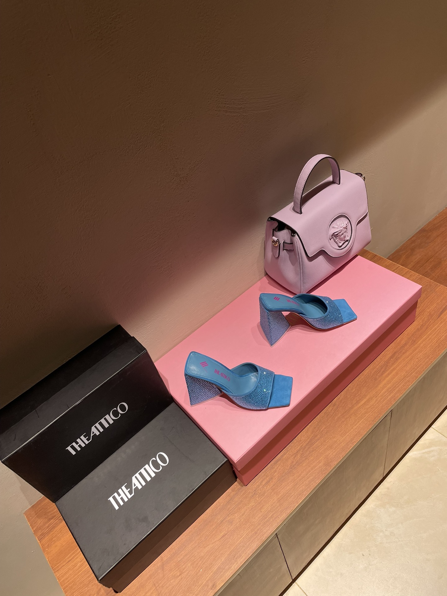 TheAttico | 𝟐𝟎𝟐𝟐𝟐/𝐒𝐒 𝐧𝐞𝐰 Spring/Summer 2021 collection The Attico personality triangle heel high heel sandals